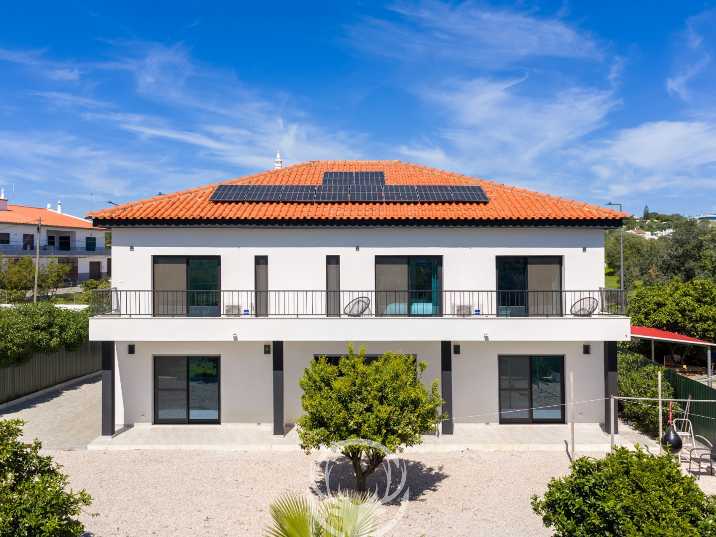 Bright and Spacious 6-Bedroom Villa with Modern Interiors