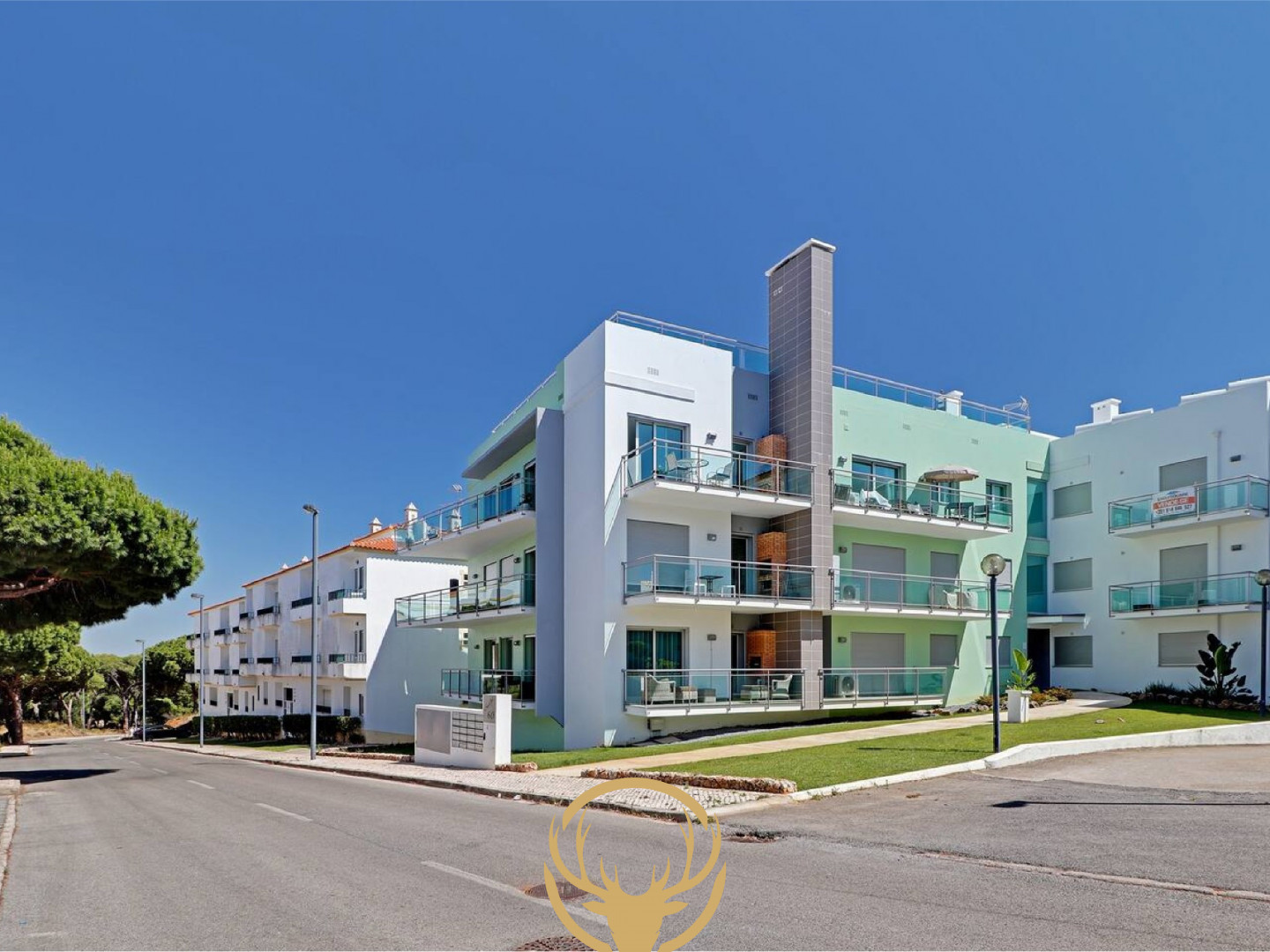  3 Bedroom  Apartment  in Açoteias