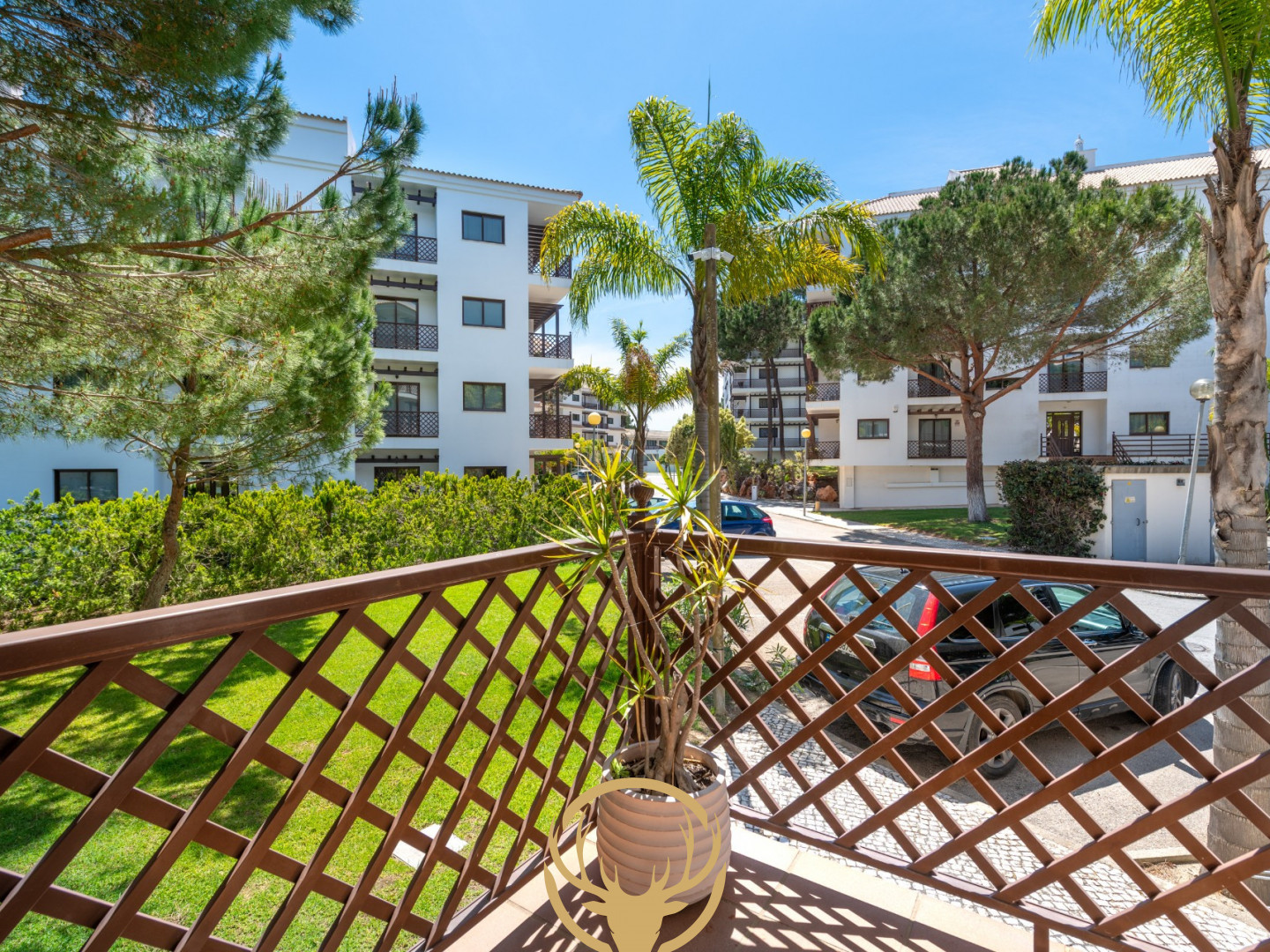 Charming Ground Floor Apartment with Garden Views  and  Storage on Falésia