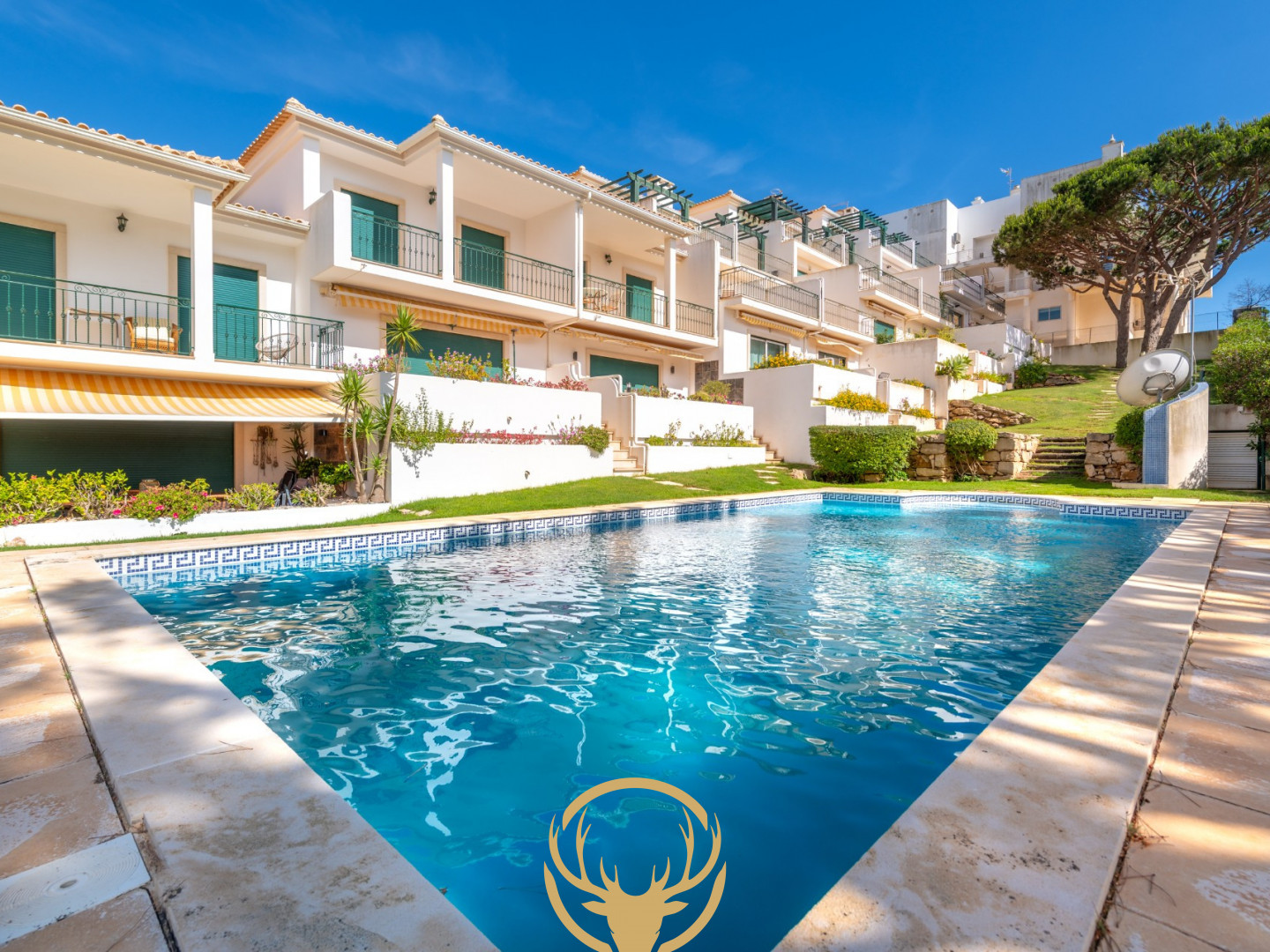 Beautiful 3-Bedroom Townhouse just Steps from Falesia Beach