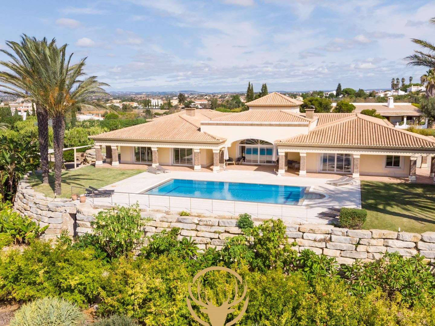 Spectacular detached Villa with heated pool and Panoramic Sea Views